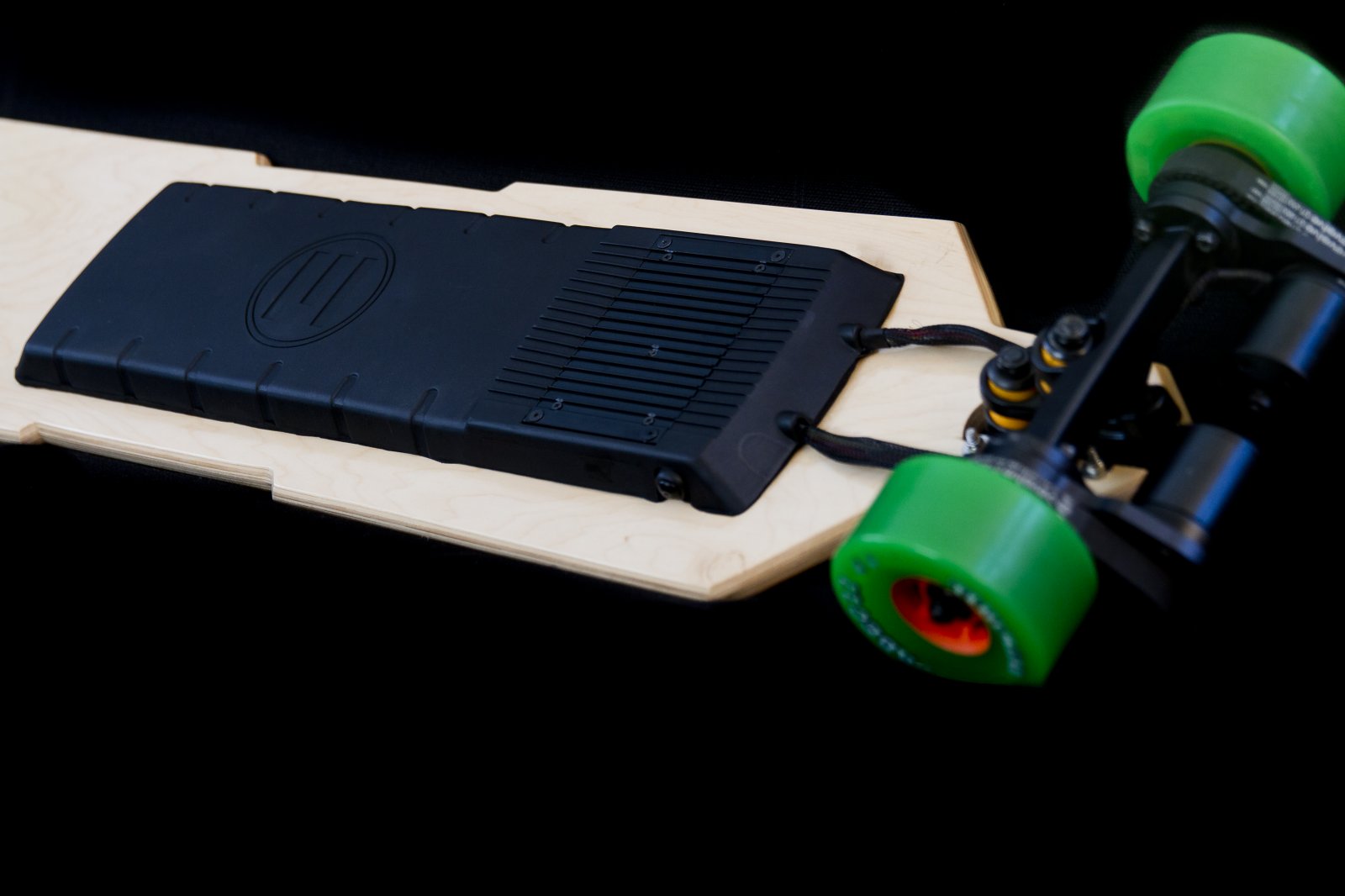 4) Evolve Duskie Sugar maple bottom back.jpg