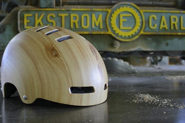 woodgrain_bicycle_helmet_0.jpg